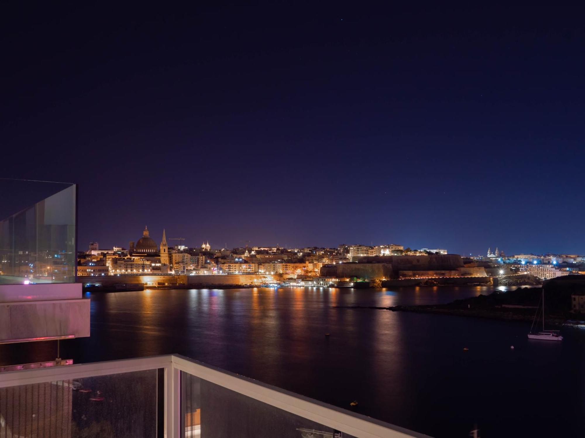 Exceptional Tigne Seafront Apartments By Shortletsmalta Sliema Dış mekan fotoğraf